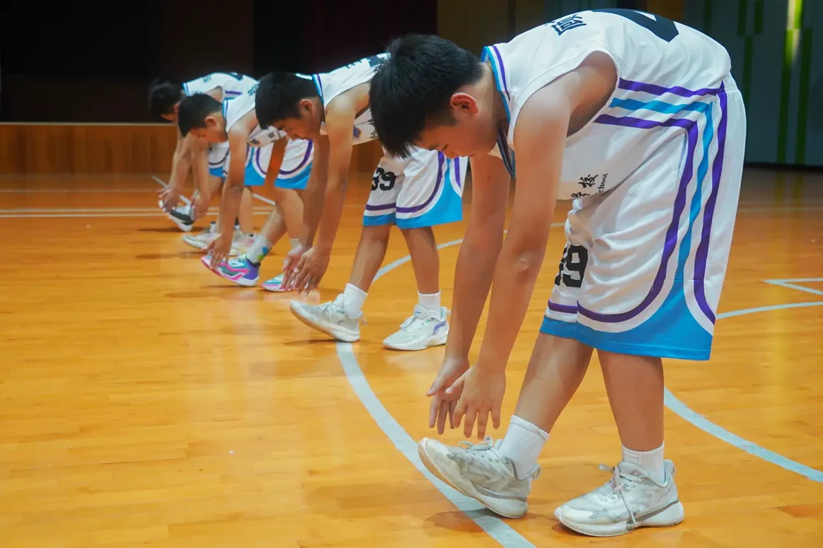 中学生篮球基本功训练视频